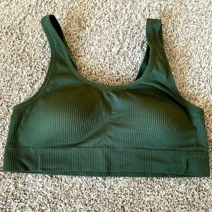 BNWOT torrid size 3 pull over bra